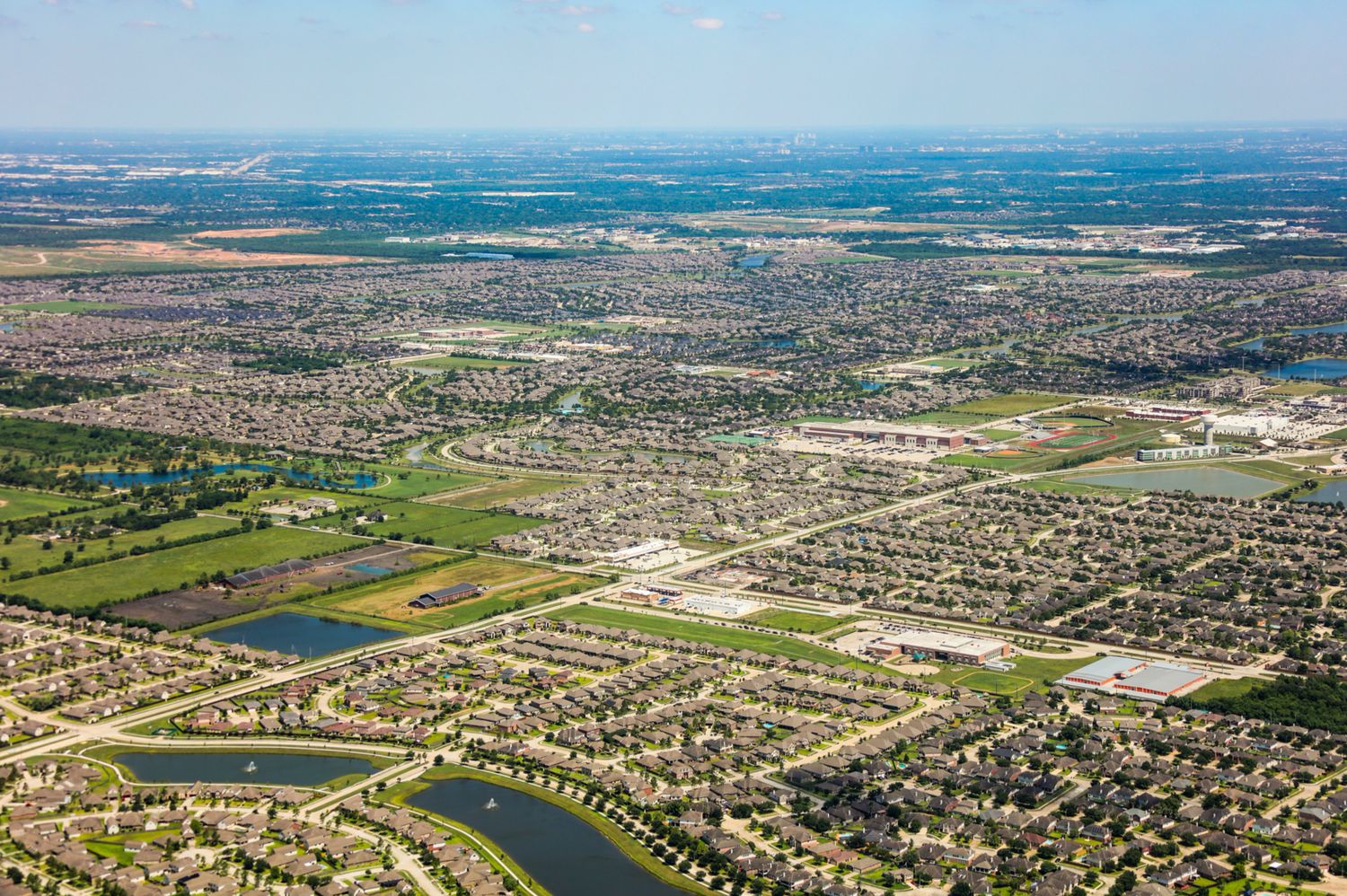 Retail Space | ±1,159 - 2,440 SF | Pearland, TX: 3695 Kirby Dr, Pearland, TX 77584